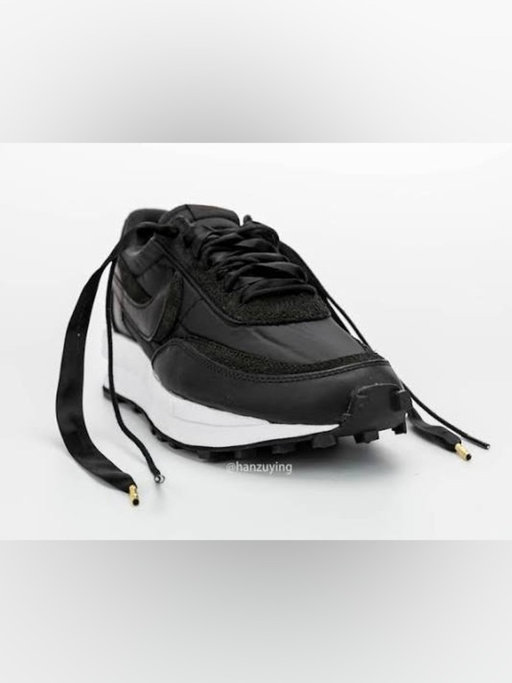 Nike LD Waffle Sacai Shoes - Picture 5 of 12